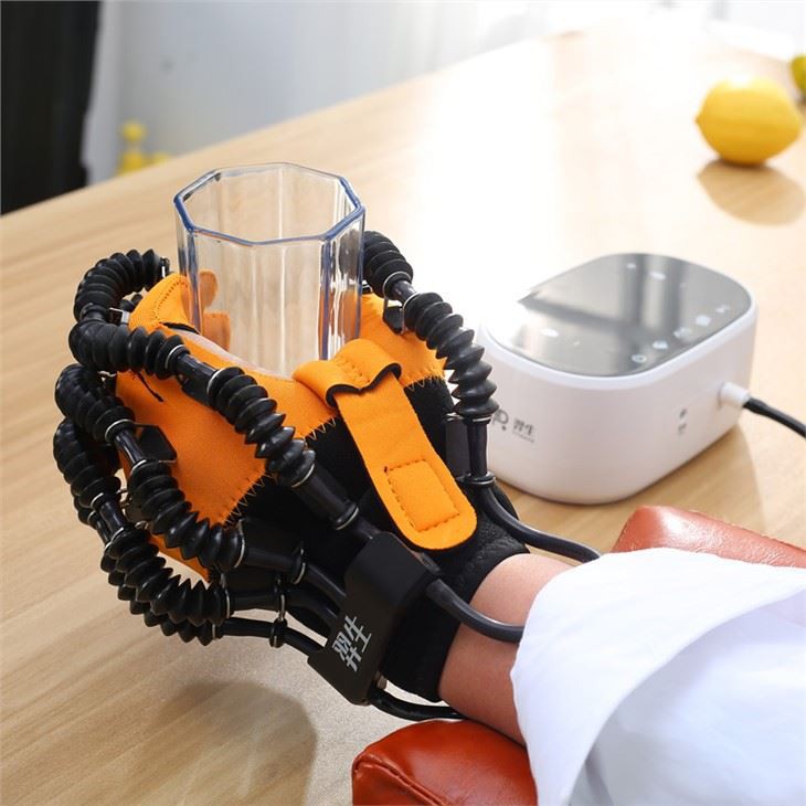 Korai neurorehabilitációs robotkesztyű kézbénulásra