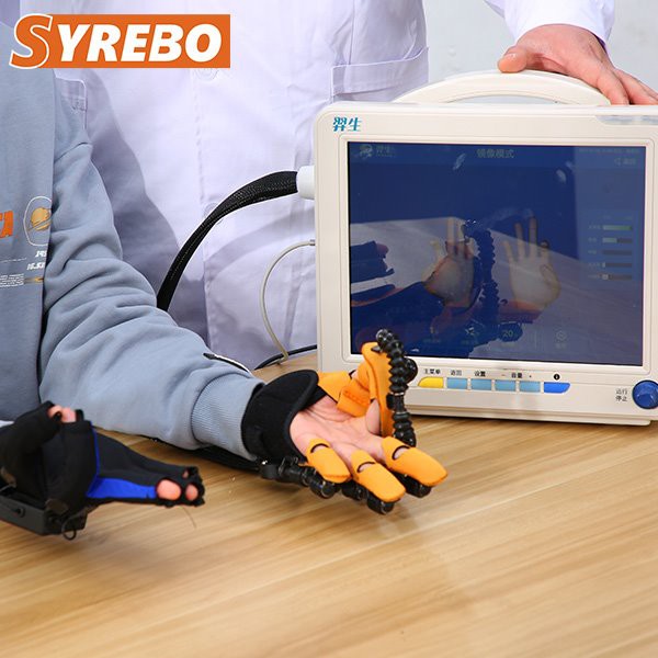 Exoskeleton kesztyű