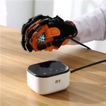 Rehabilitációs robotkesztyű gerincvelő-sérülés után